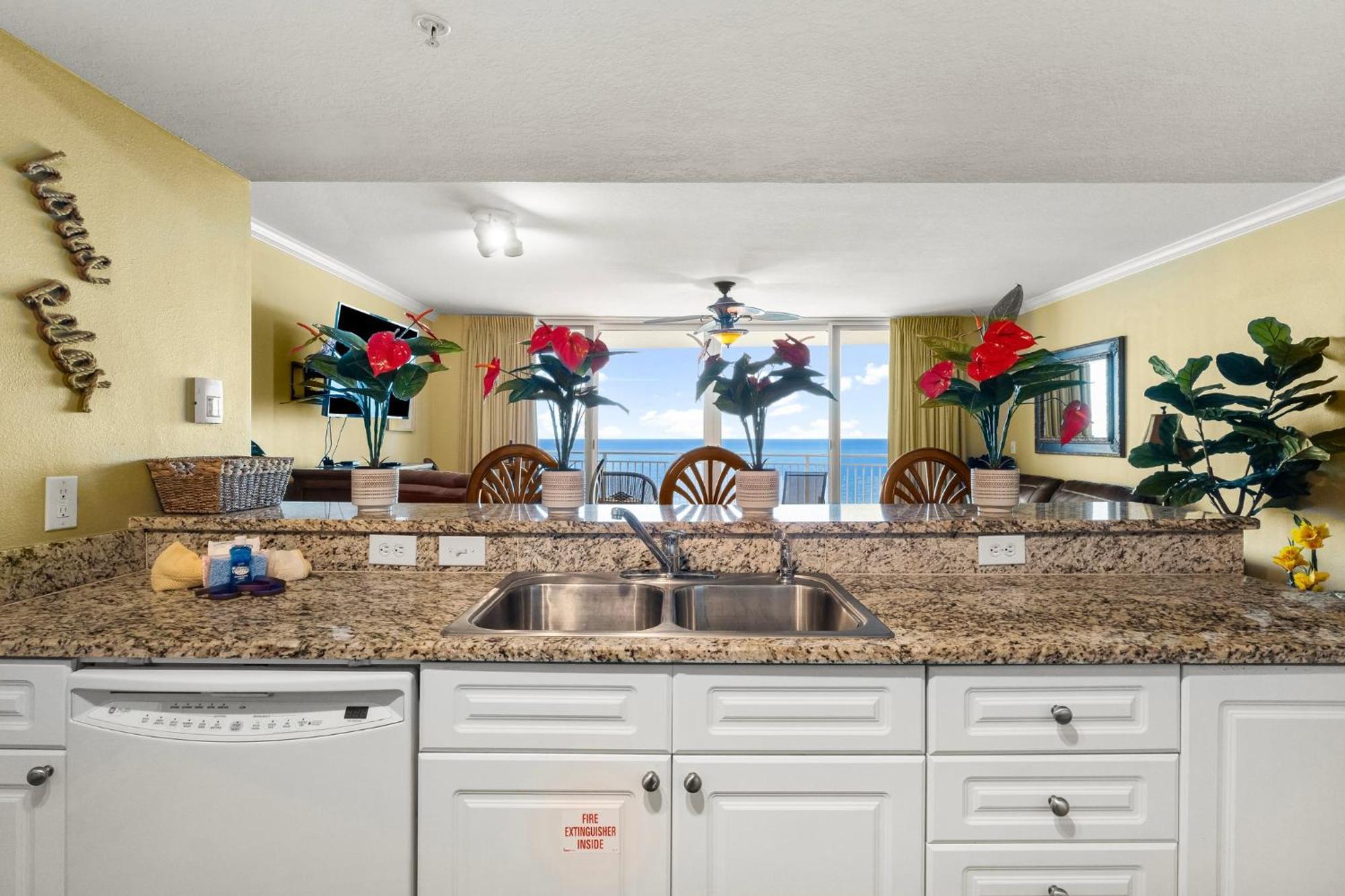 Beautiful Beachfront Paradise! Emerald Beach Resort Panama City Beach Εξωτερικό φωτογραφία